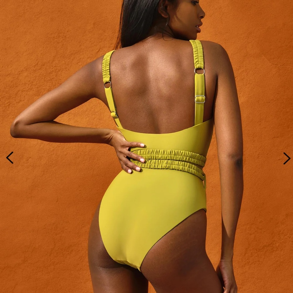 One-piece wasabi swimsuit - Picture 3 of 7